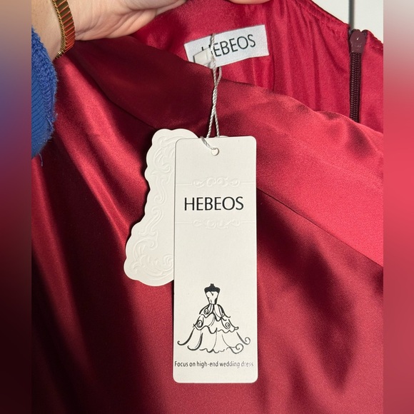 Hebeos Elegant Red Off-Shoulder Dress - Picture 8 of 8